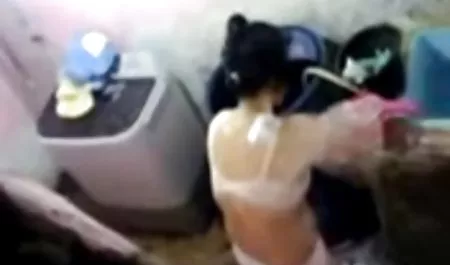 காலுறைகள் ஆபாச 3гп செக்ஸ் ஈவ்லின் கிளாரி விழுங்கிவிடும்