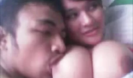 19 இந்திய புதிய porn பிச் ஒரு வாந்தியெடுக்கும் அவரது வாய் மற்றும் அவமானப்படுத்தப்பட்டு மூலம் பழைய மனிதன், பெரிய முக